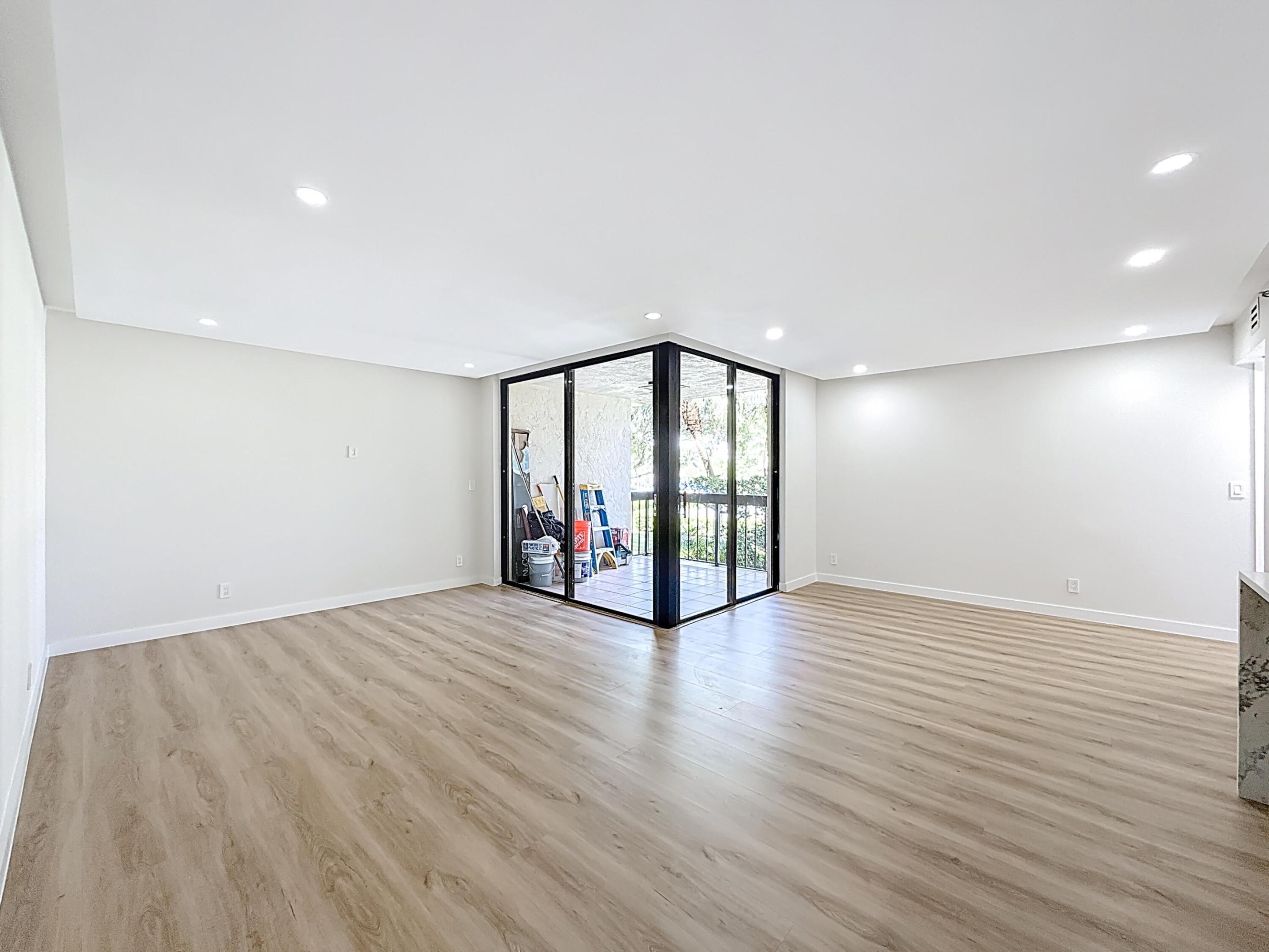 LAVERS RESORT & RACQUET CLUB - Residential Lease