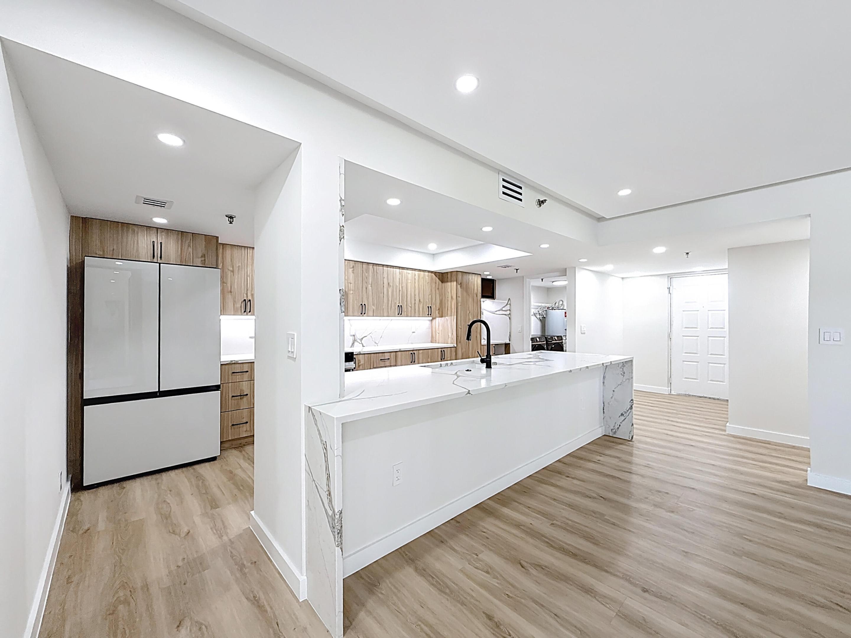 LAVERS RESORT & RACQUET CLUB - Residential Lease