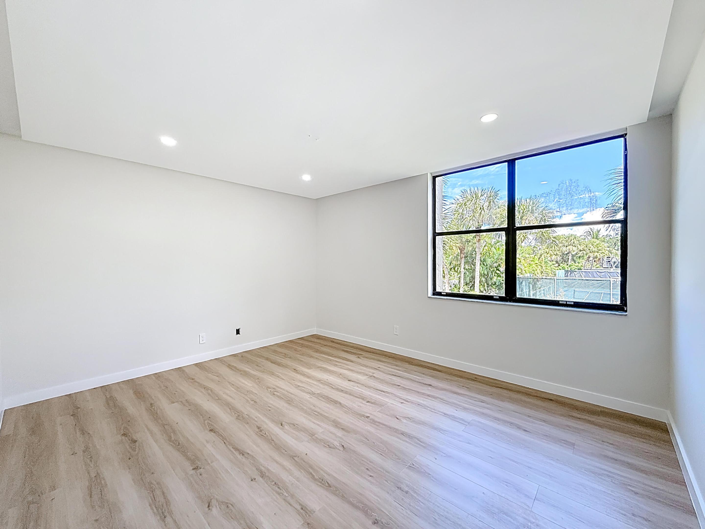 LAVERS RESORT & RACQUET CLUB - Residential Lease