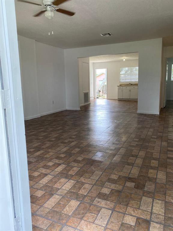 S/D OF 20-43-35 FRAC SEC - Residential Lease