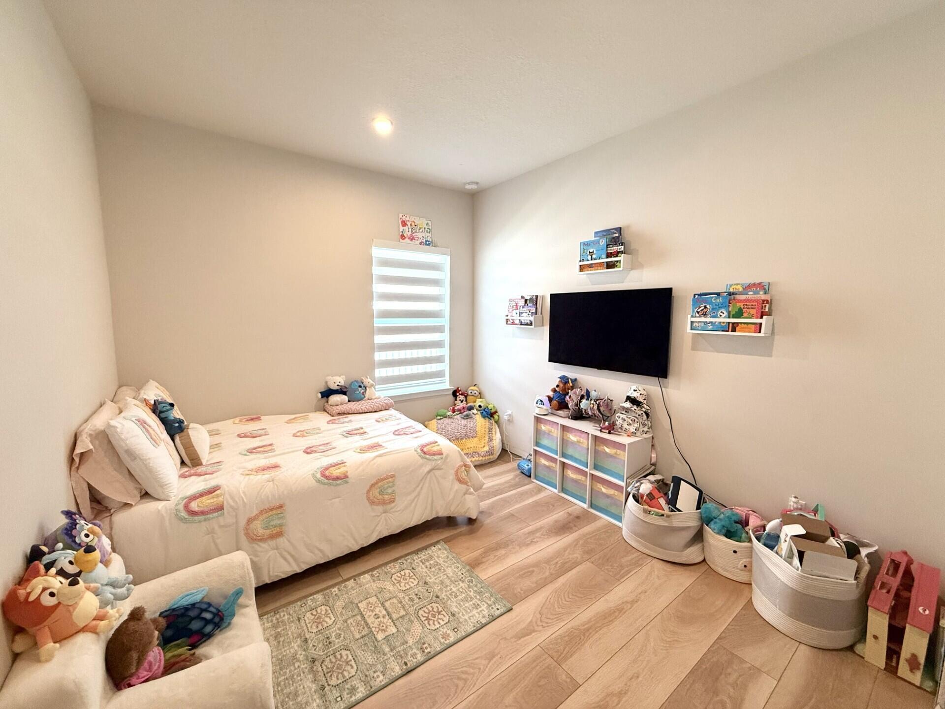 VERANO SOUTH PUD 1 - POD - Residential Lease