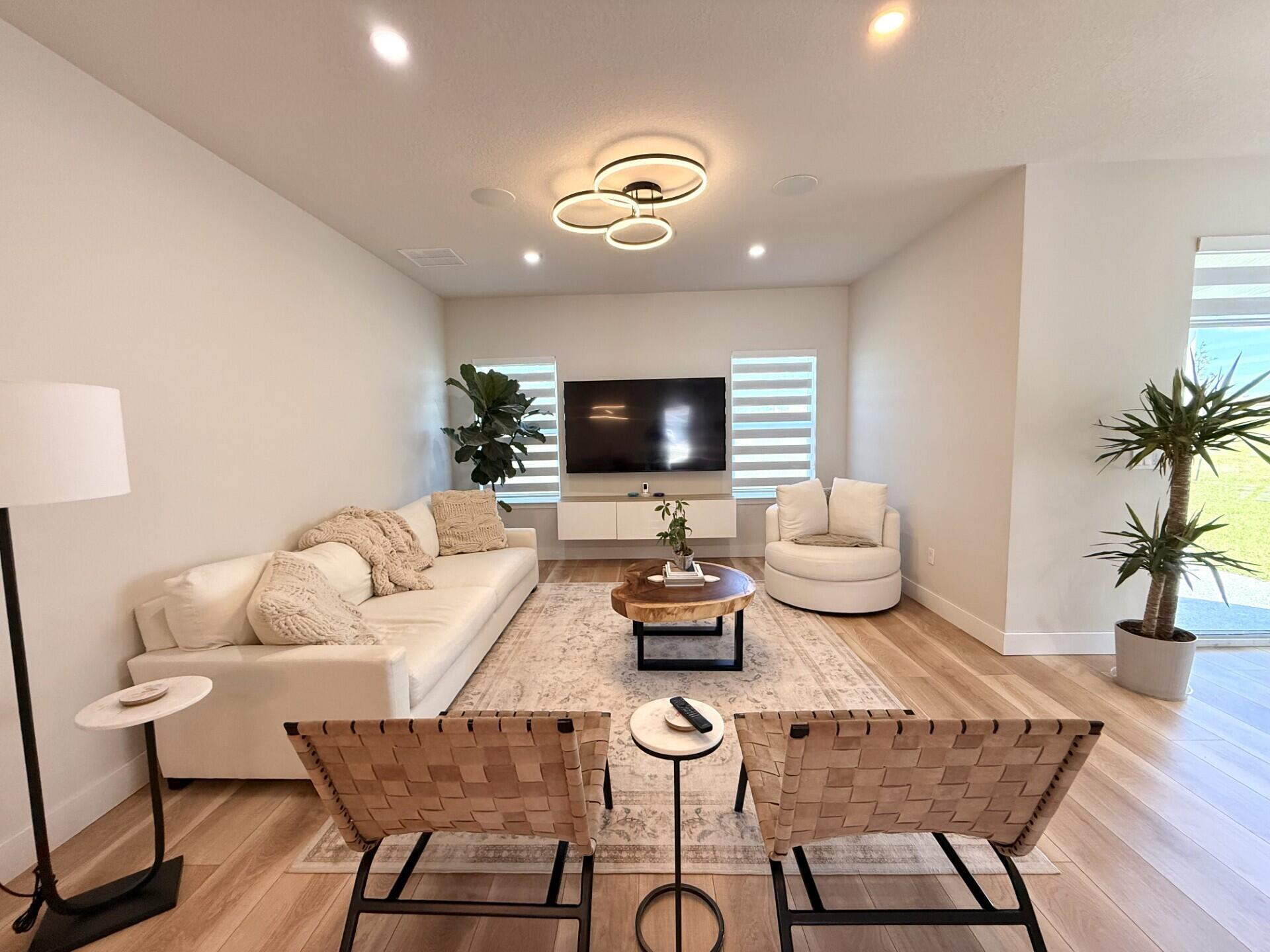 VERANO SOUTH PUD 1 - POD - Residential Lease