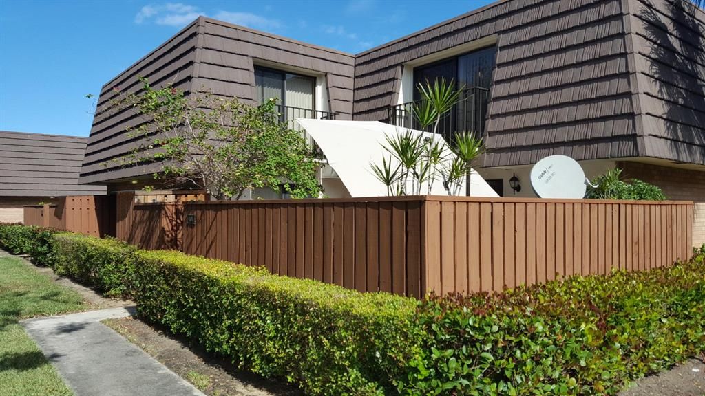 Photo of 1406 14th Court, Jupiter, FL 33477 (MLS # R10665244)