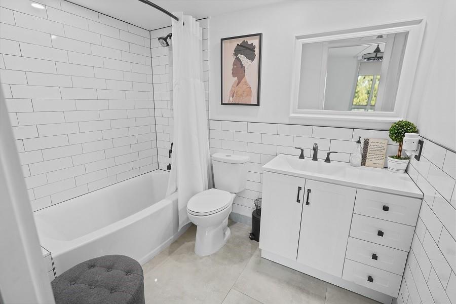 WYNMOOR COUNTRY CLUB - Residential