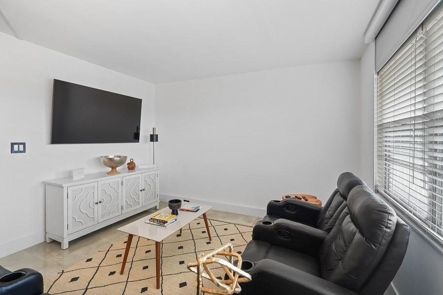 WYNMOOR COUNTRY CLUB - Residential