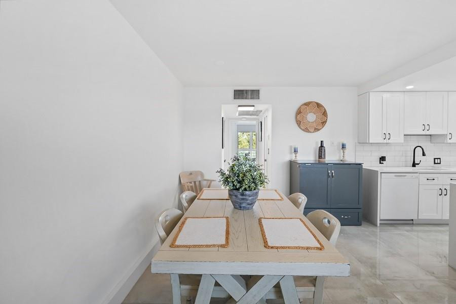 WYNMOOR COUNTRY CLUB - Residential