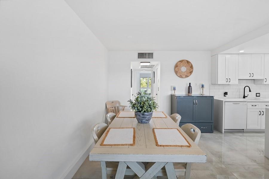 WYNMOOR COUNTRY CLUB - Residential