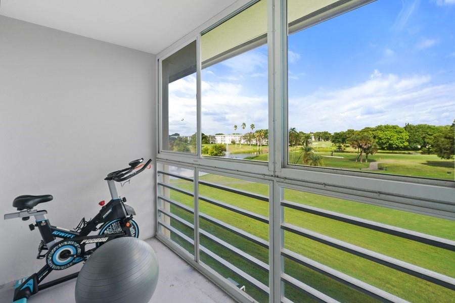 WYNMOOR COUNTRY CLUB - Residential