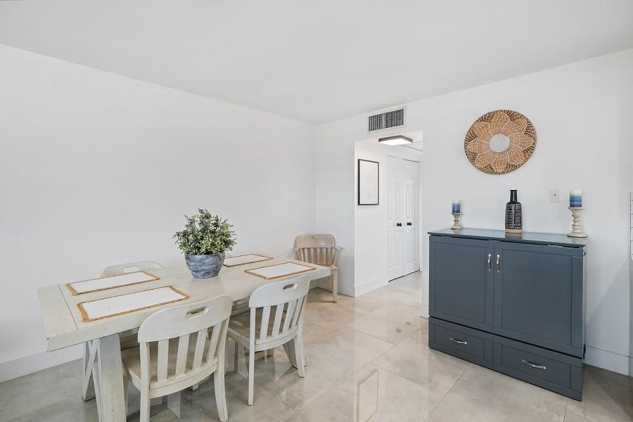 WYNMOOR COUNTRY CLUB - Residential