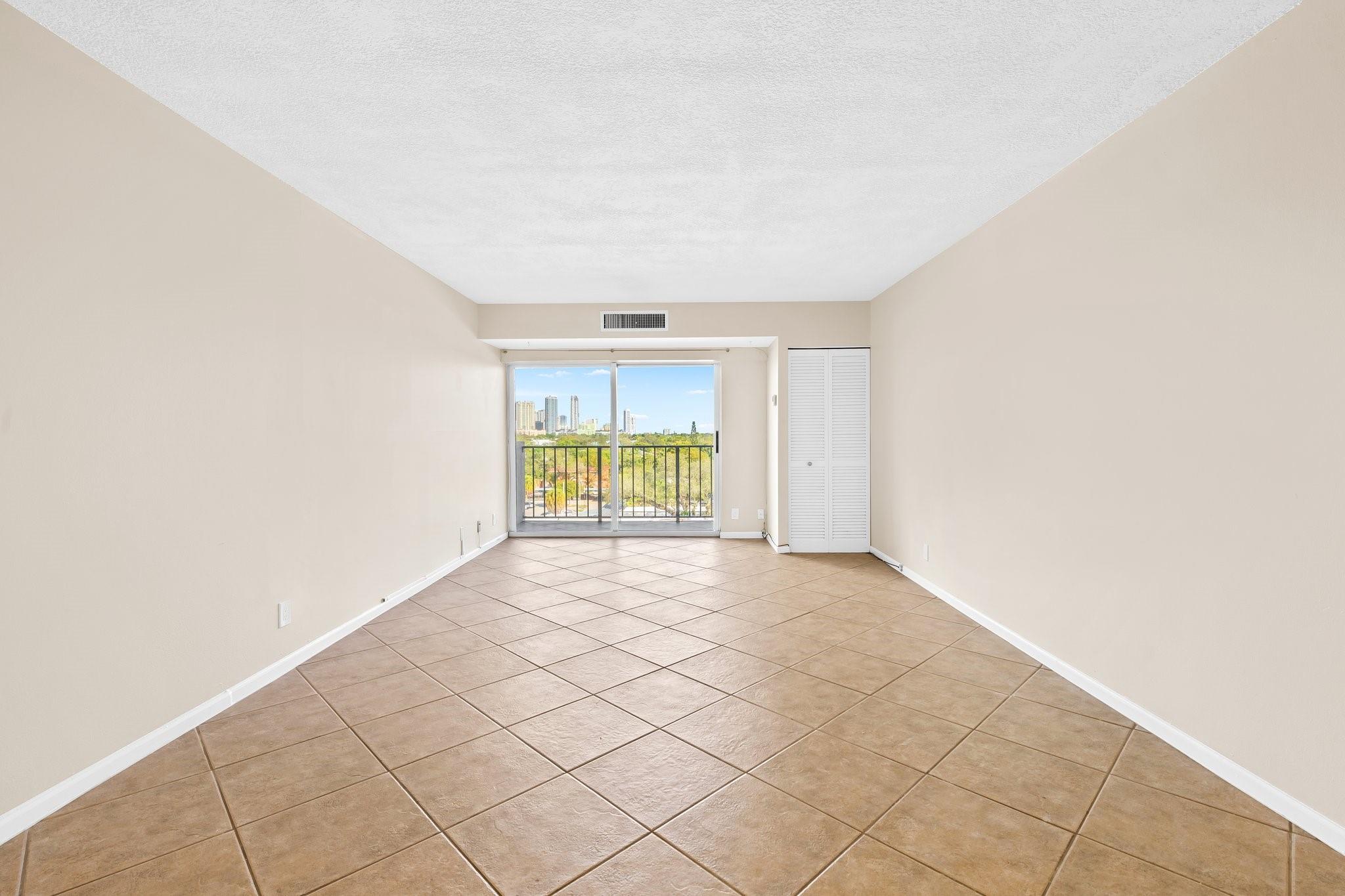 1625 SE 10th Ave 608