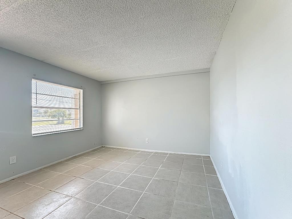 PALM GARDENS CONDO - Residential Lease