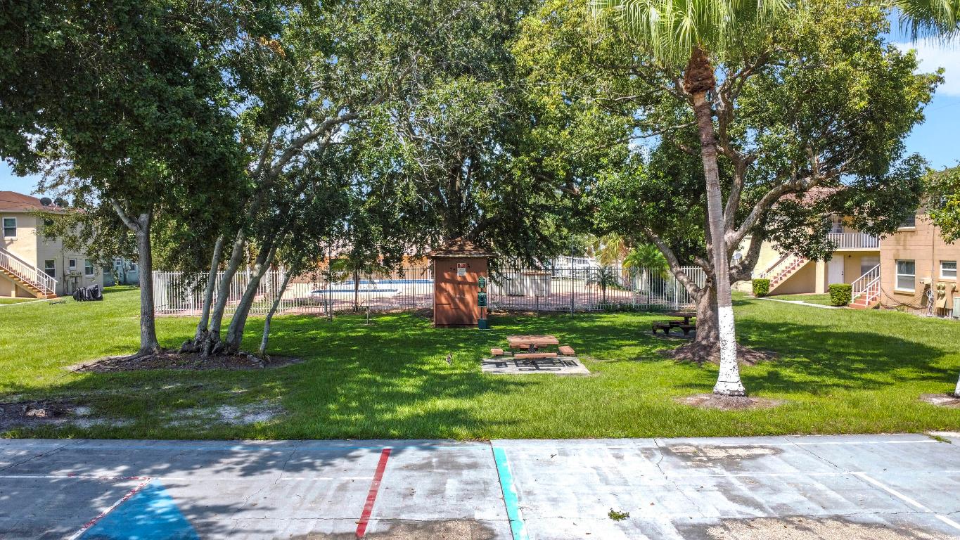 PALM GARDENS CONDO - Residential Lease