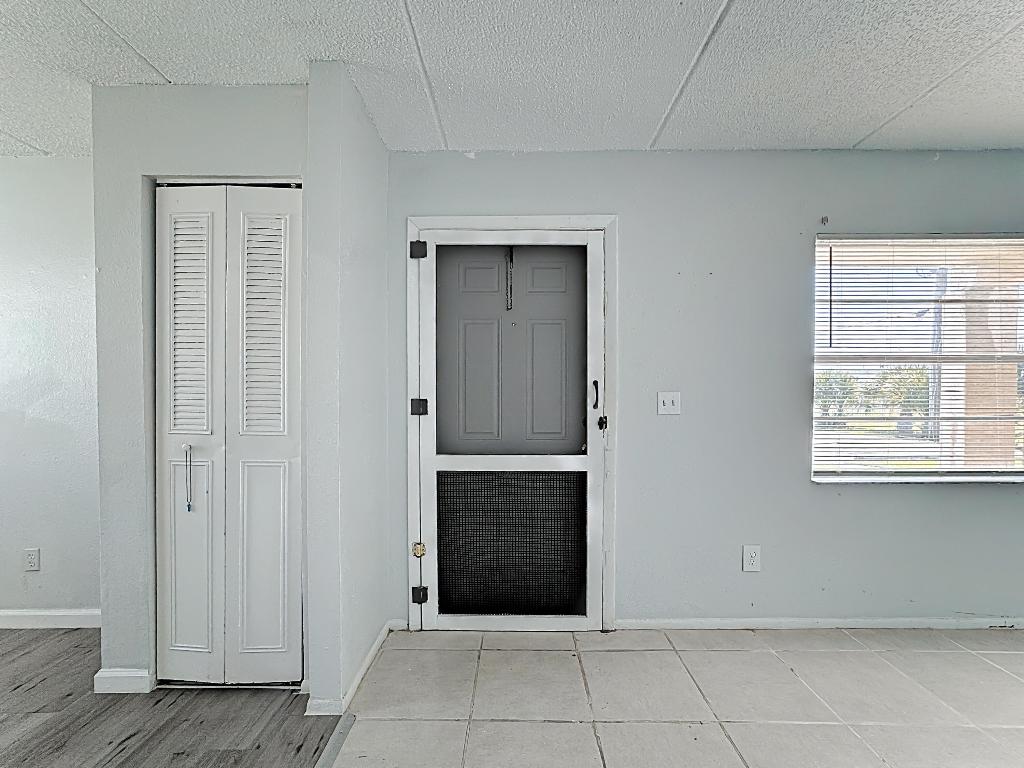 PALM GARDENS CONDO - Residential Lease