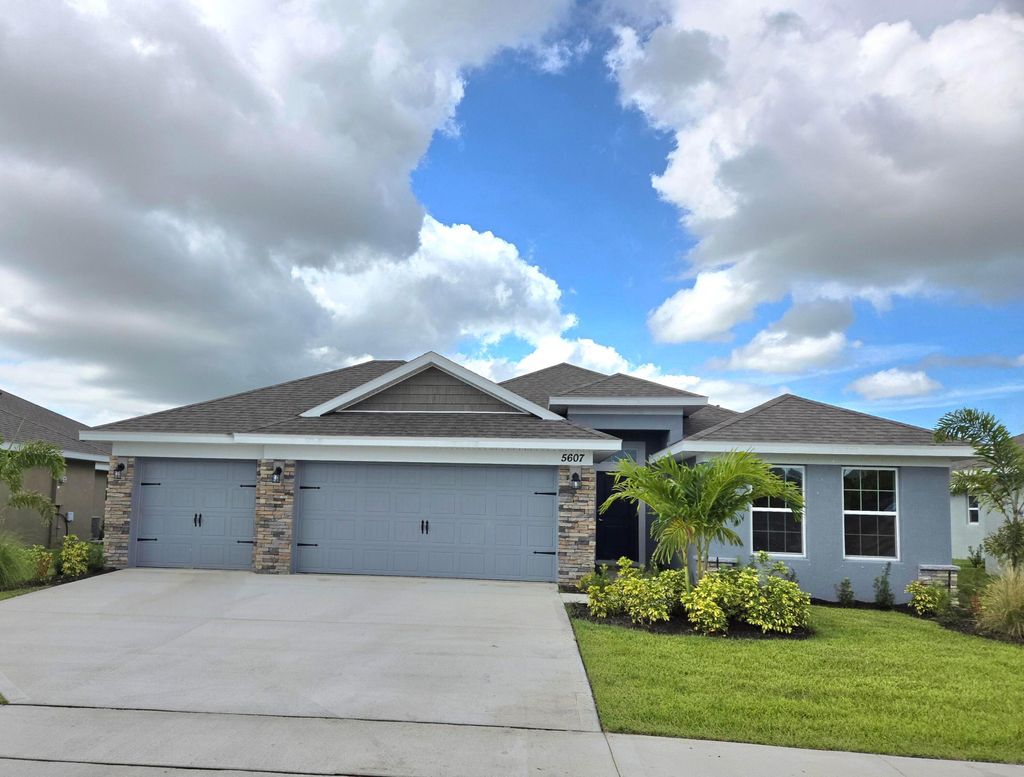 Photo of 5607 Lugo Street, Fort Pierce, FL 34951 (MLS # R11002032)