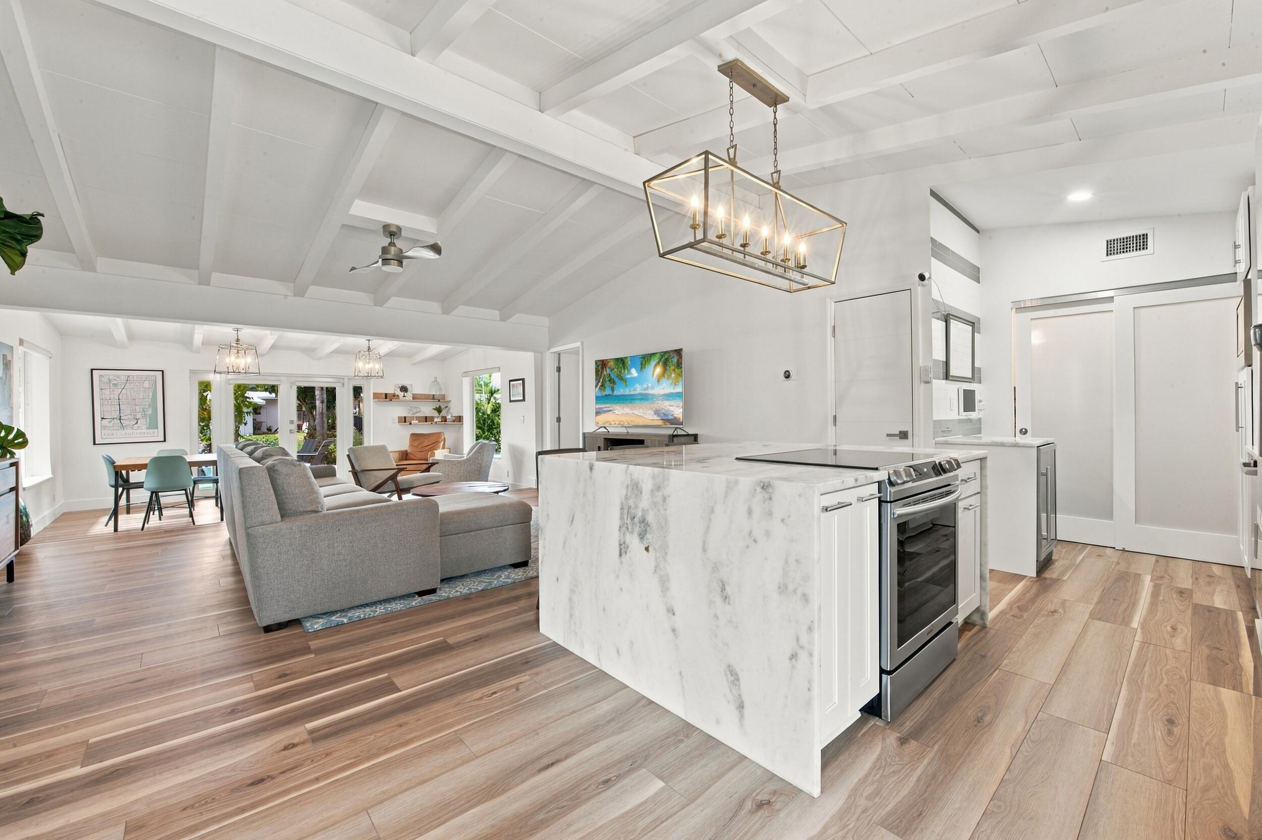 2449 KEY LARGO Lane