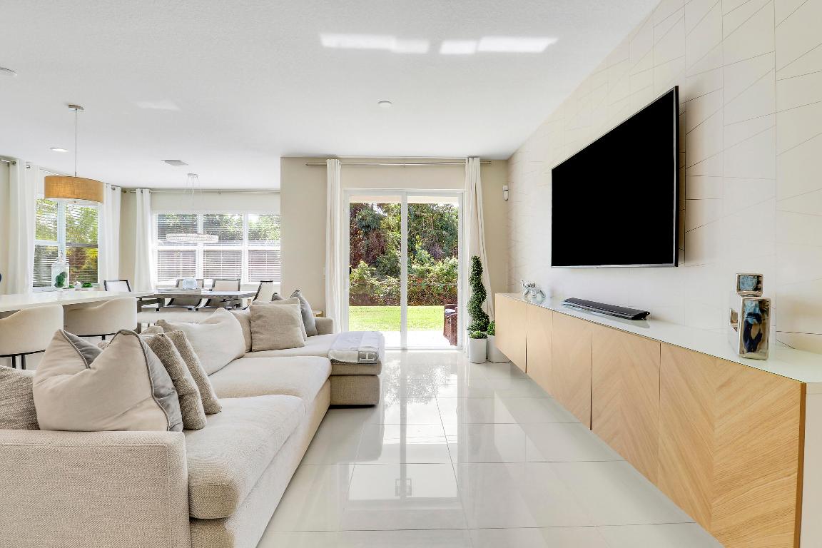 BOCA HIGHLANDS / VALLETTA - Residential