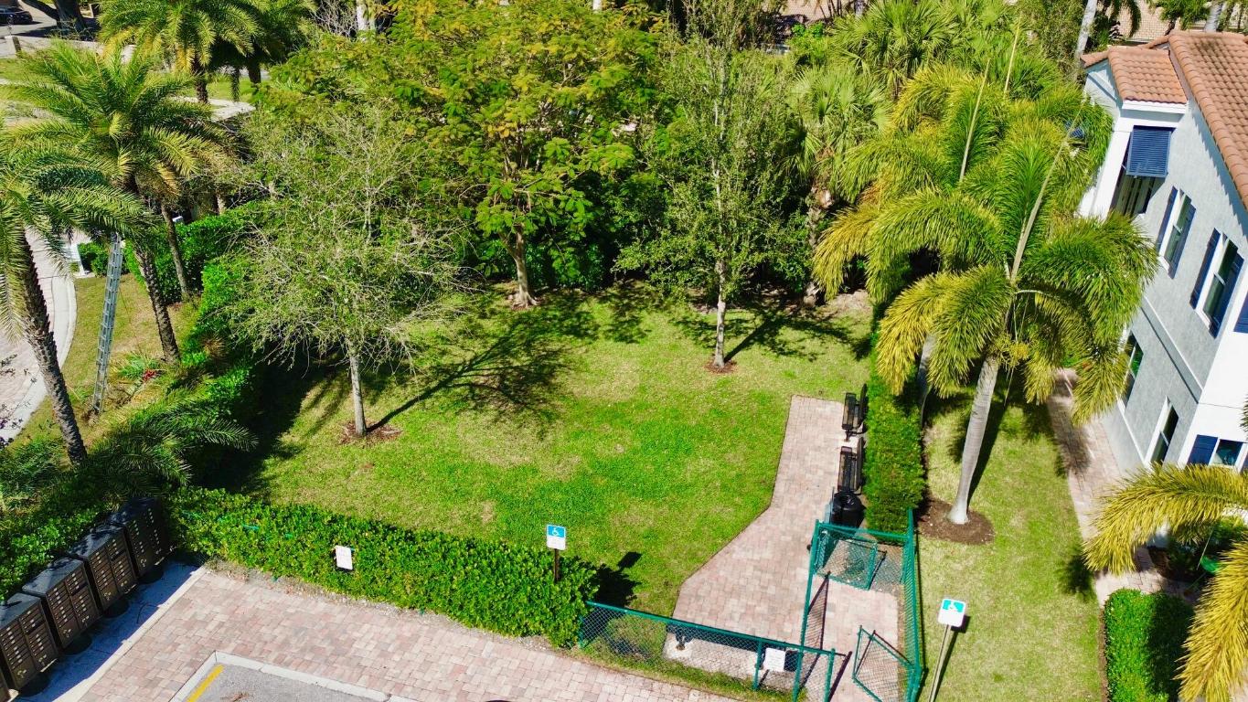 BOCA HIGHLANDS / VALLETTA - Residential