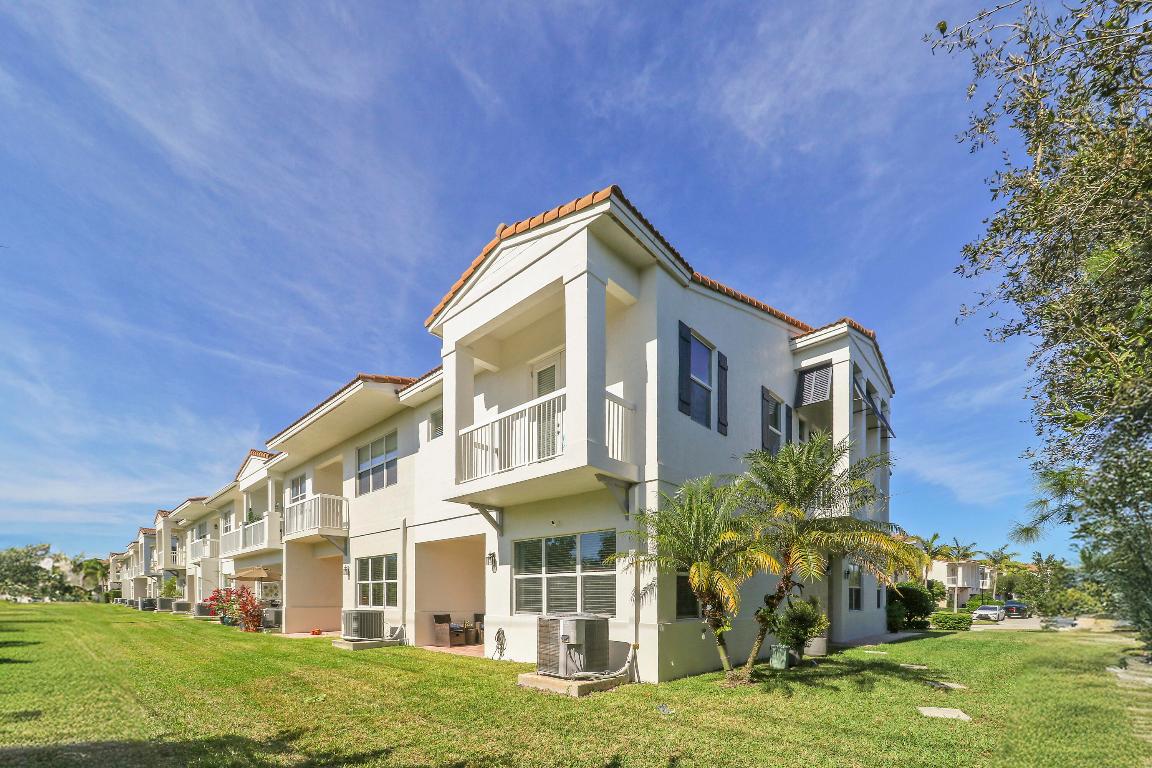 BOCA HIGHLANDS / VALLETTA - Residential