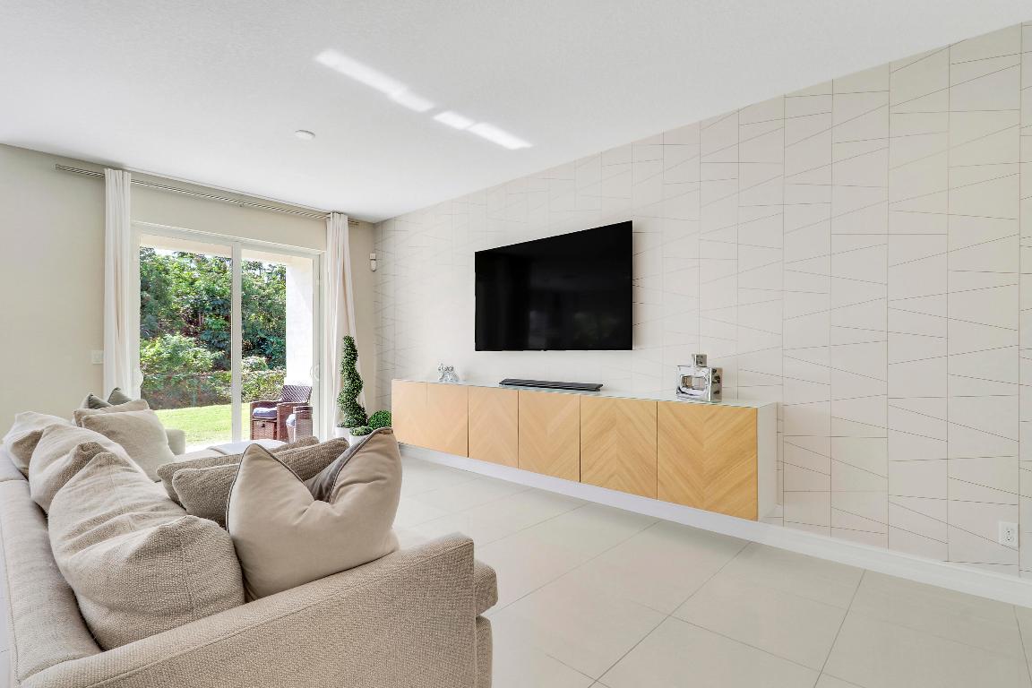 BOCA HIGHLANDS / VALLETTA - Residential