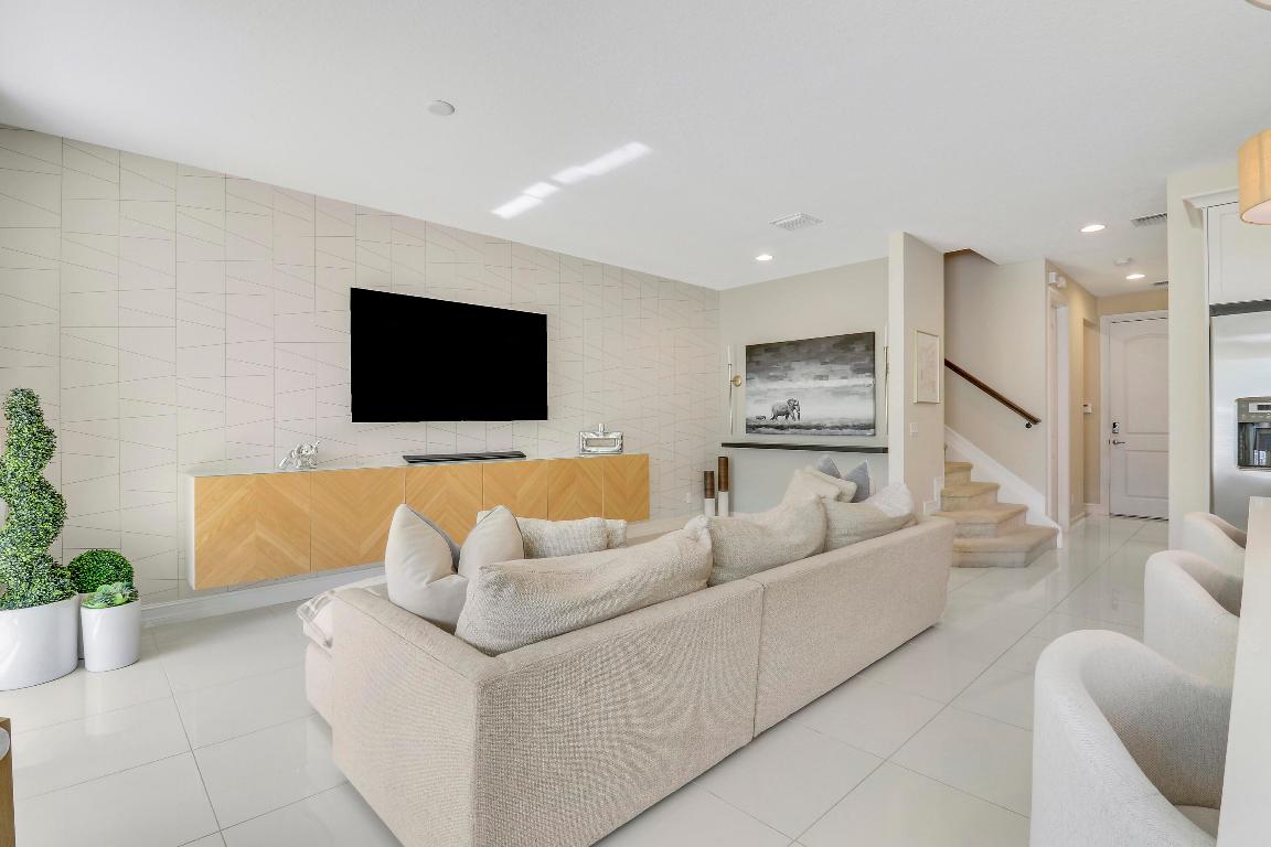 BOCA HIGHLANDS / VALLETTA - Residential