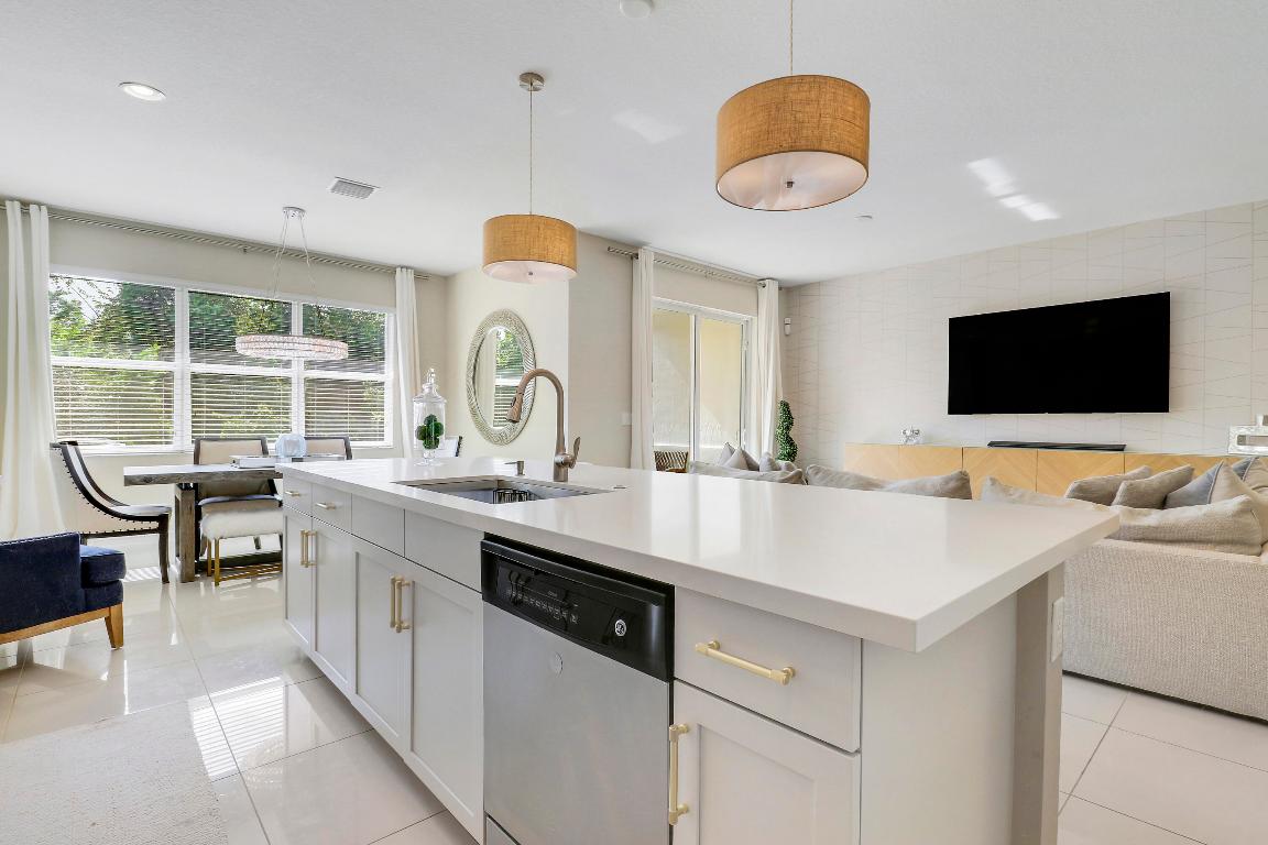 BOCA HIGHLANDS / VALLETTA - Residential