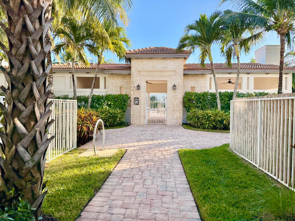 BOCA HIGHLANDS / VALLETTA - Residential