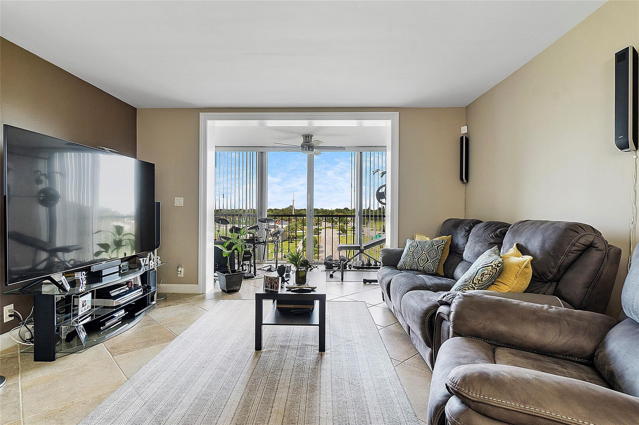 WATERS EDGE TOWERS CONDO - Residential