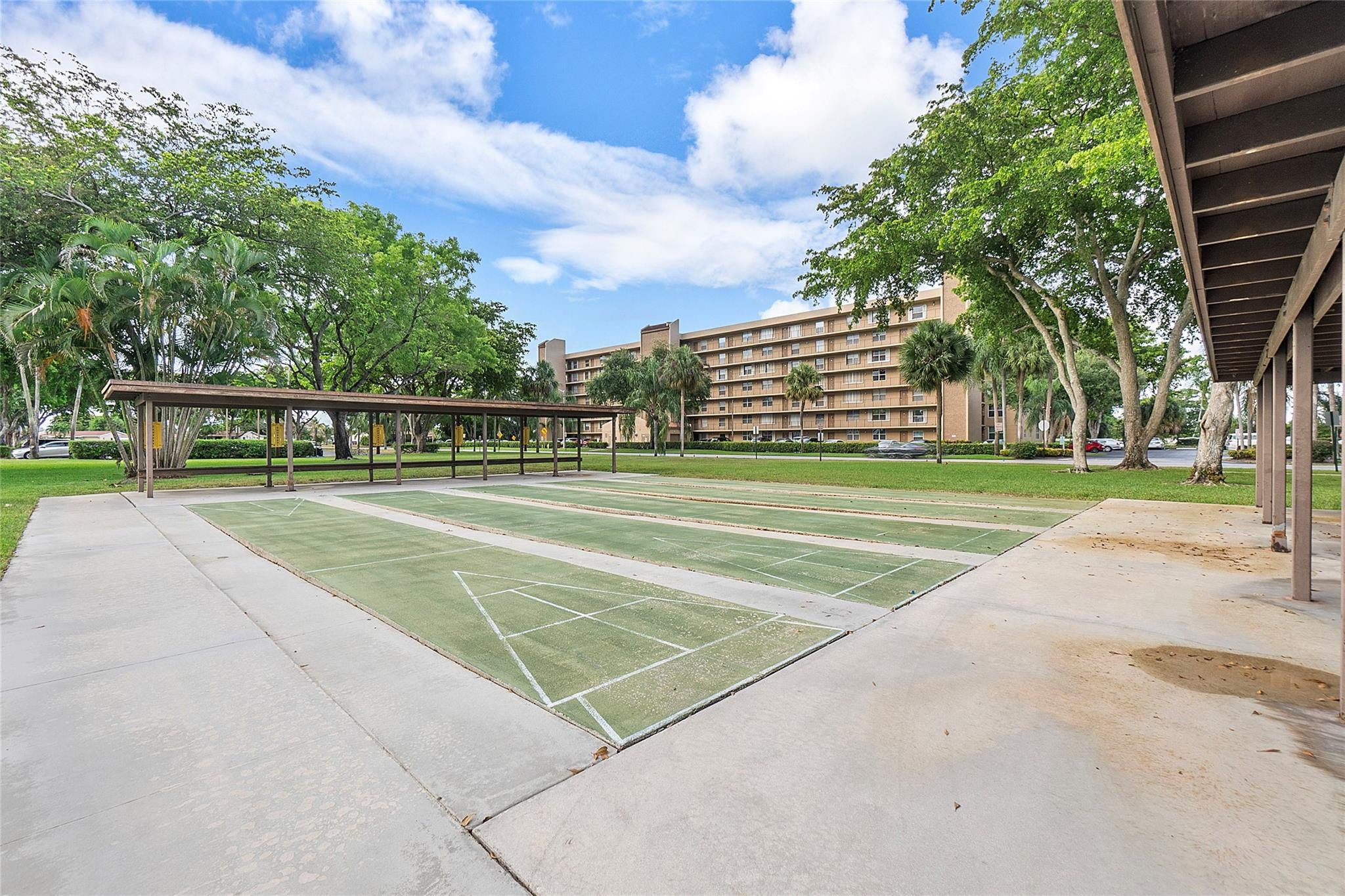 WATERS EDGE TOWERS CONDO - Residential