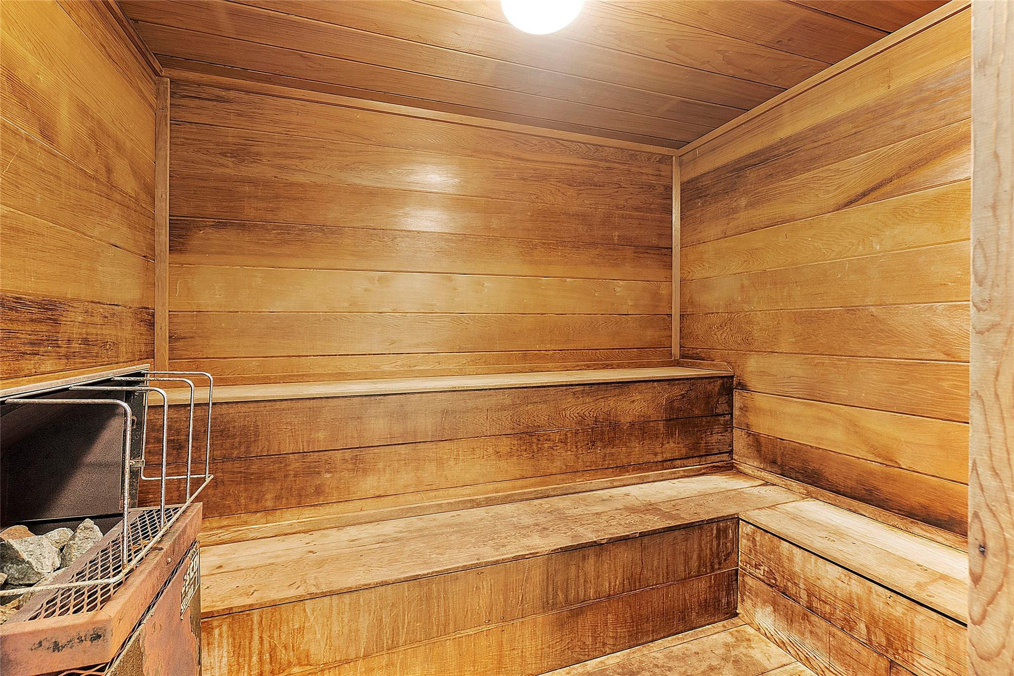 WATERS EDGE TOWERS CONDO - Residential