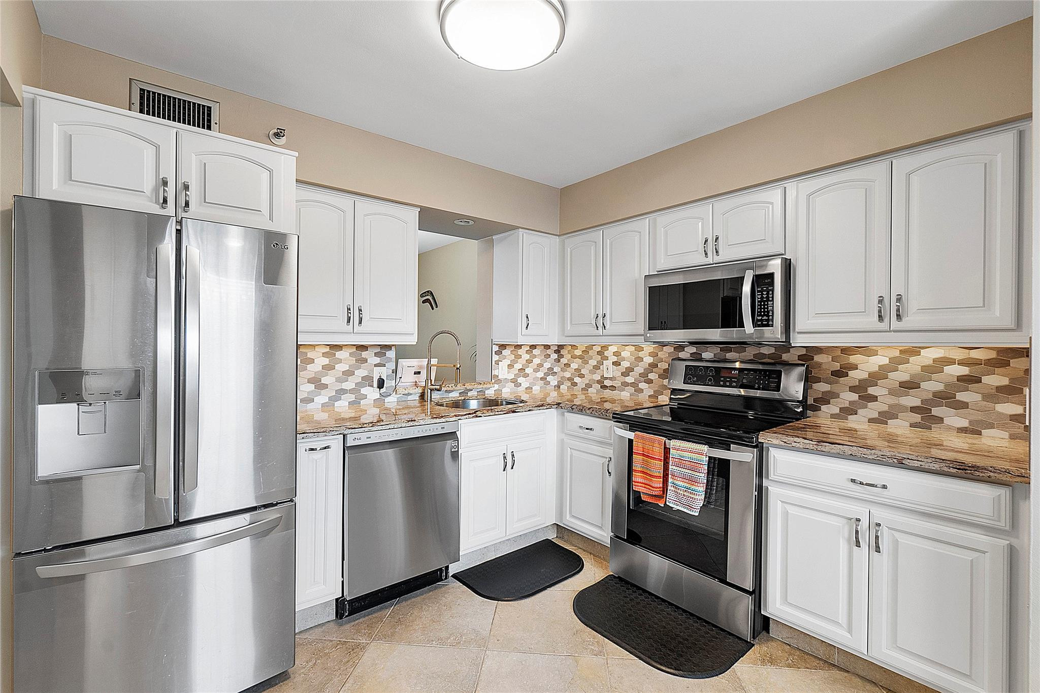 WATERS EDGE TOWERS CONDO - Residential