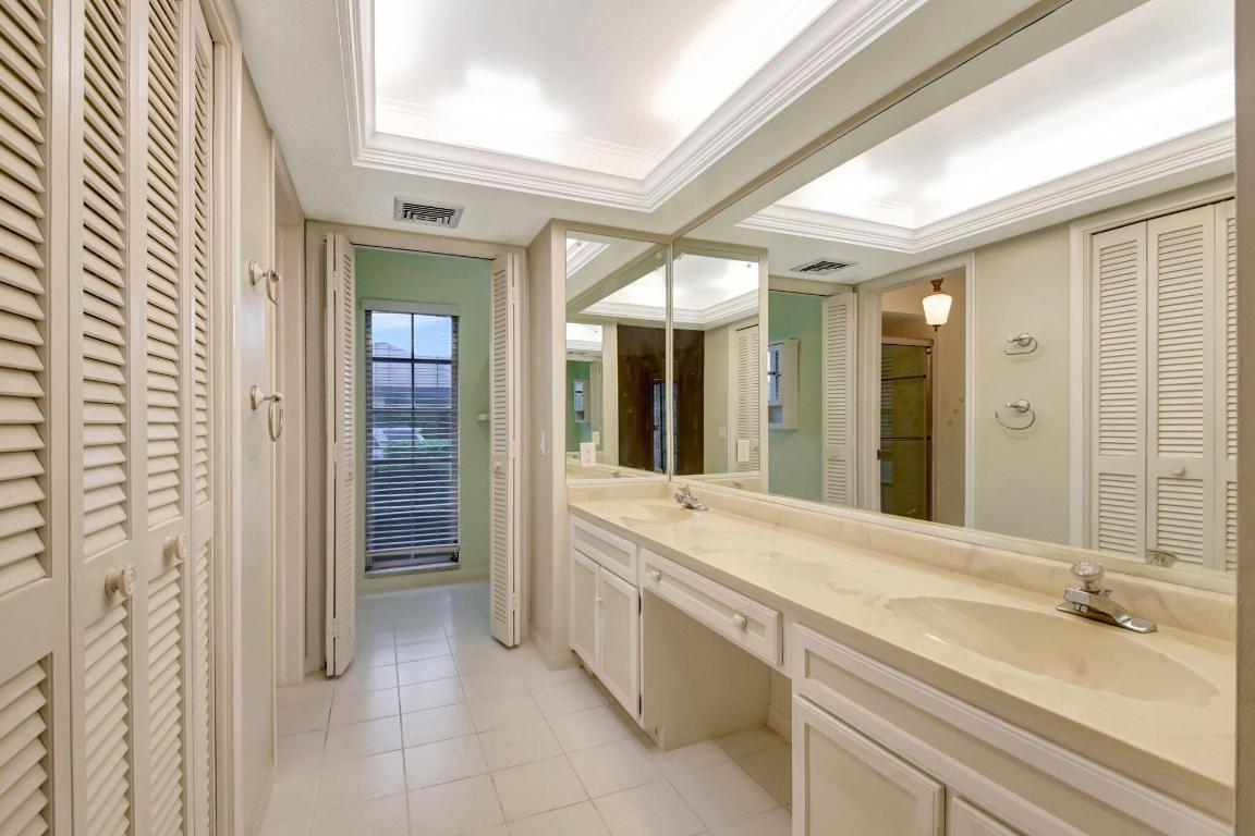 PINE VILLAS 9 - Residential