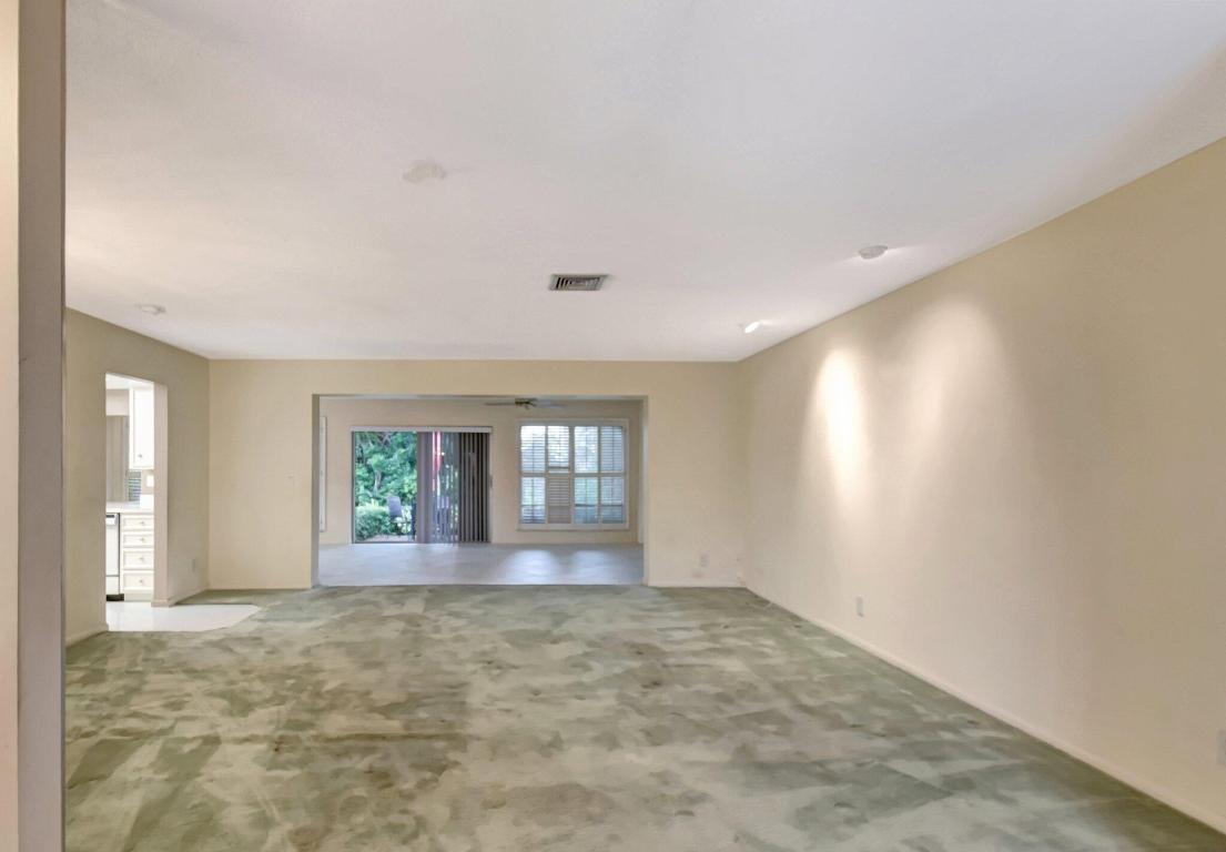 PINE VILLAS 9 - Residential