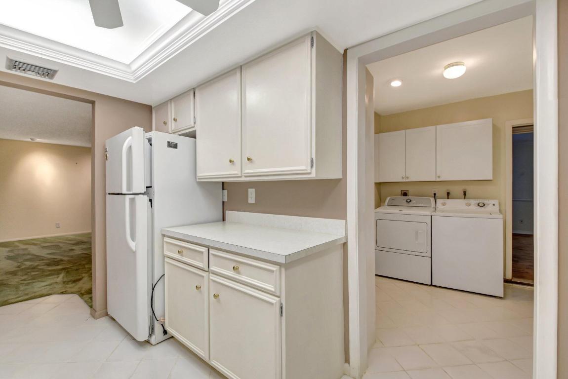 PINE VILLAS 9 - Residential