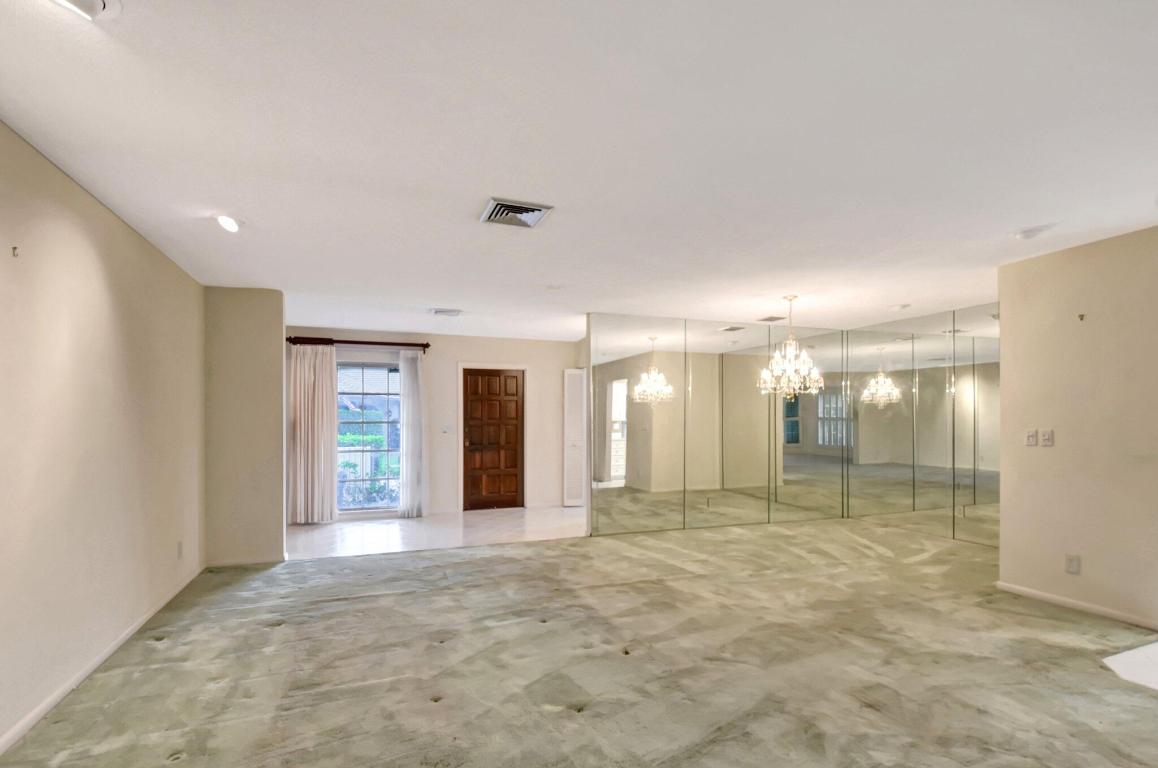 PINE VILLAS 9 - Residential