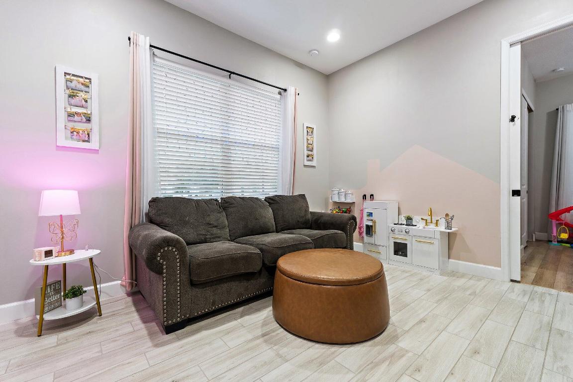 HAMMOCKS OF WESTLAKE - Residential