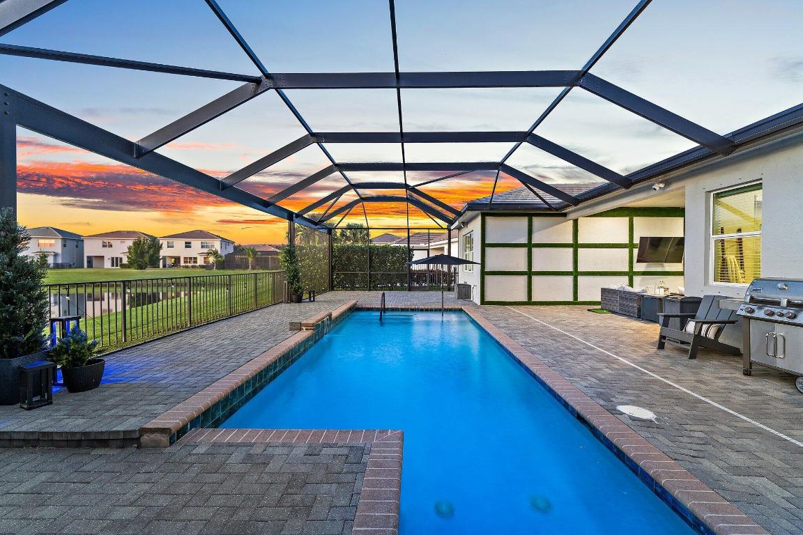 HAMMOCKS OF WESTLAKE - Residential