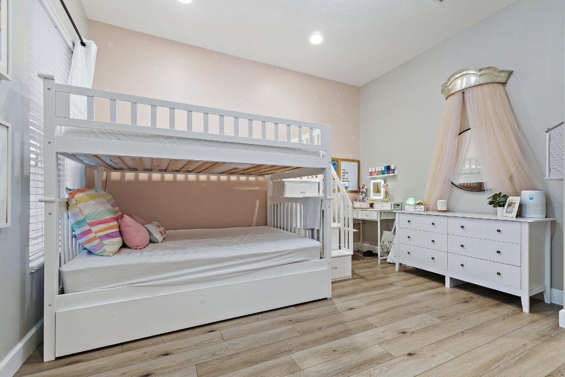 HAMMOCKS OF WESTLAKE - Residential