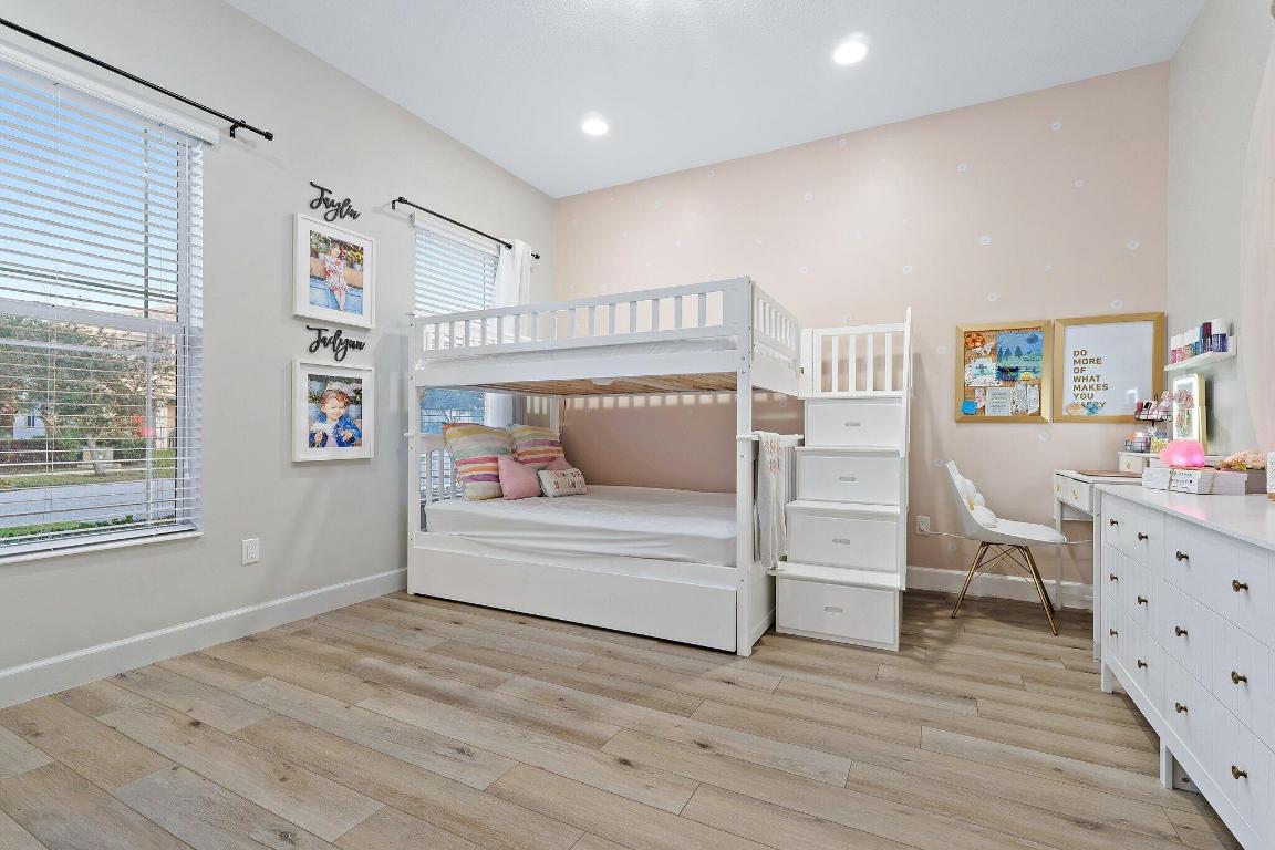 HAMMOCKS OF WESTLAKE - Residential