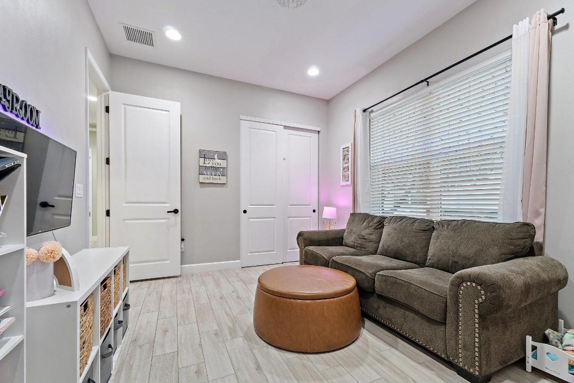 HAMMOCKS OF WESTLAKE - Residential