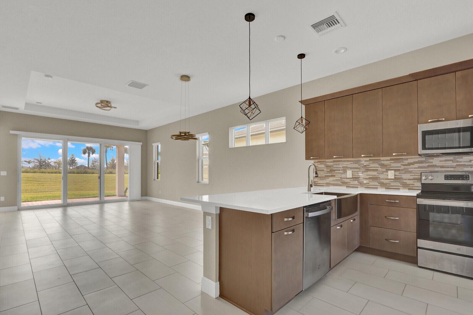 VERANO SOUTH PUD 1 - POD - Residential Lease