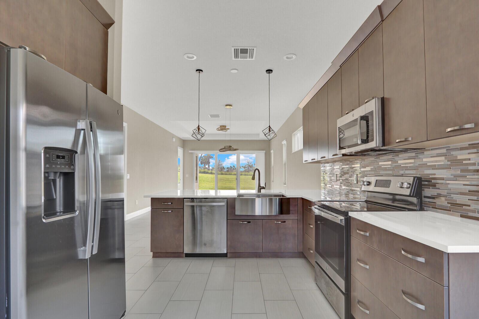 VERANO SOUTH PUD 1 - POD - Residential Lease