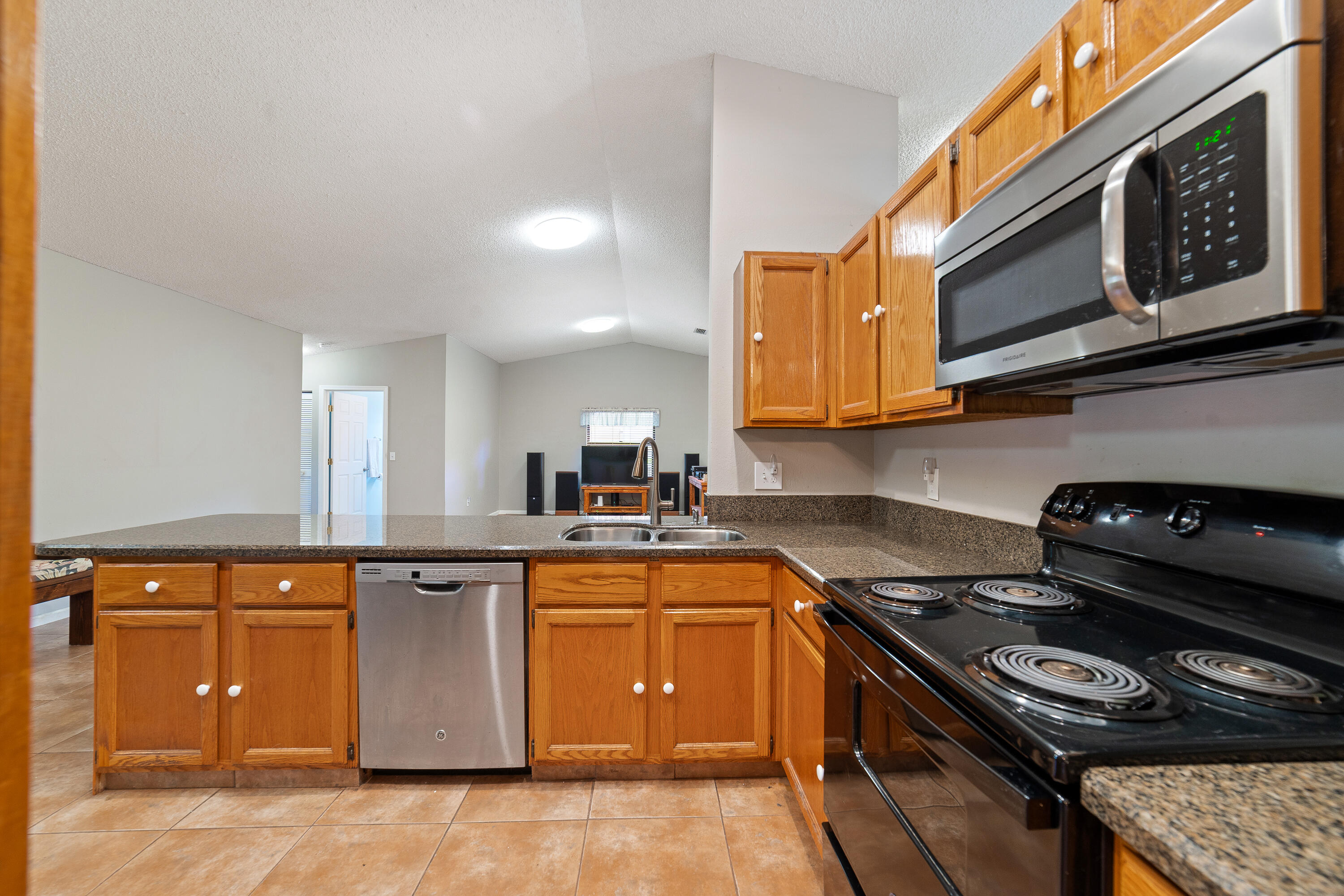 SUGAR POND MANOR OF WELLINGTON - Residential