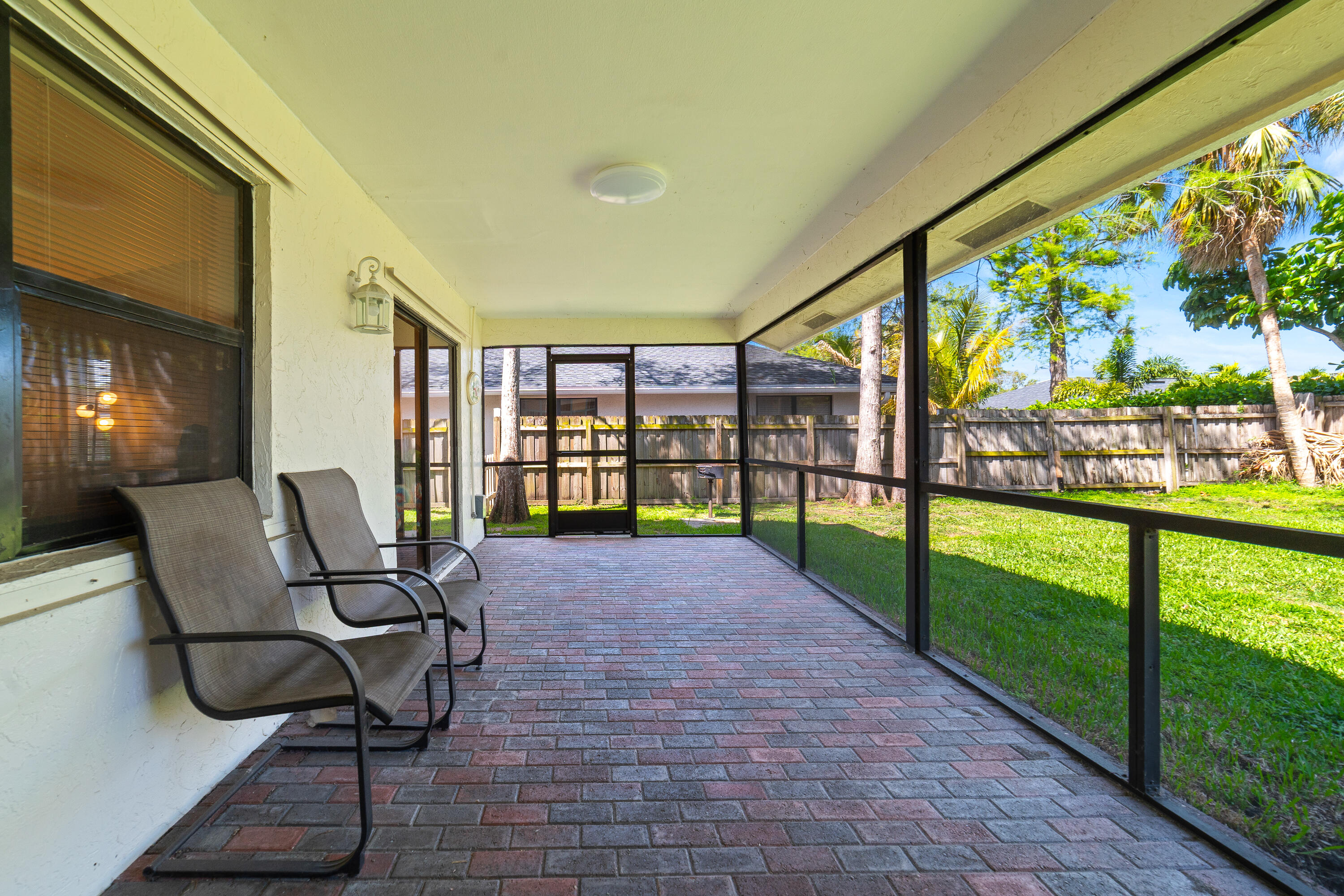 SUGAR POND MANOR OF WELLINGTON - Residential