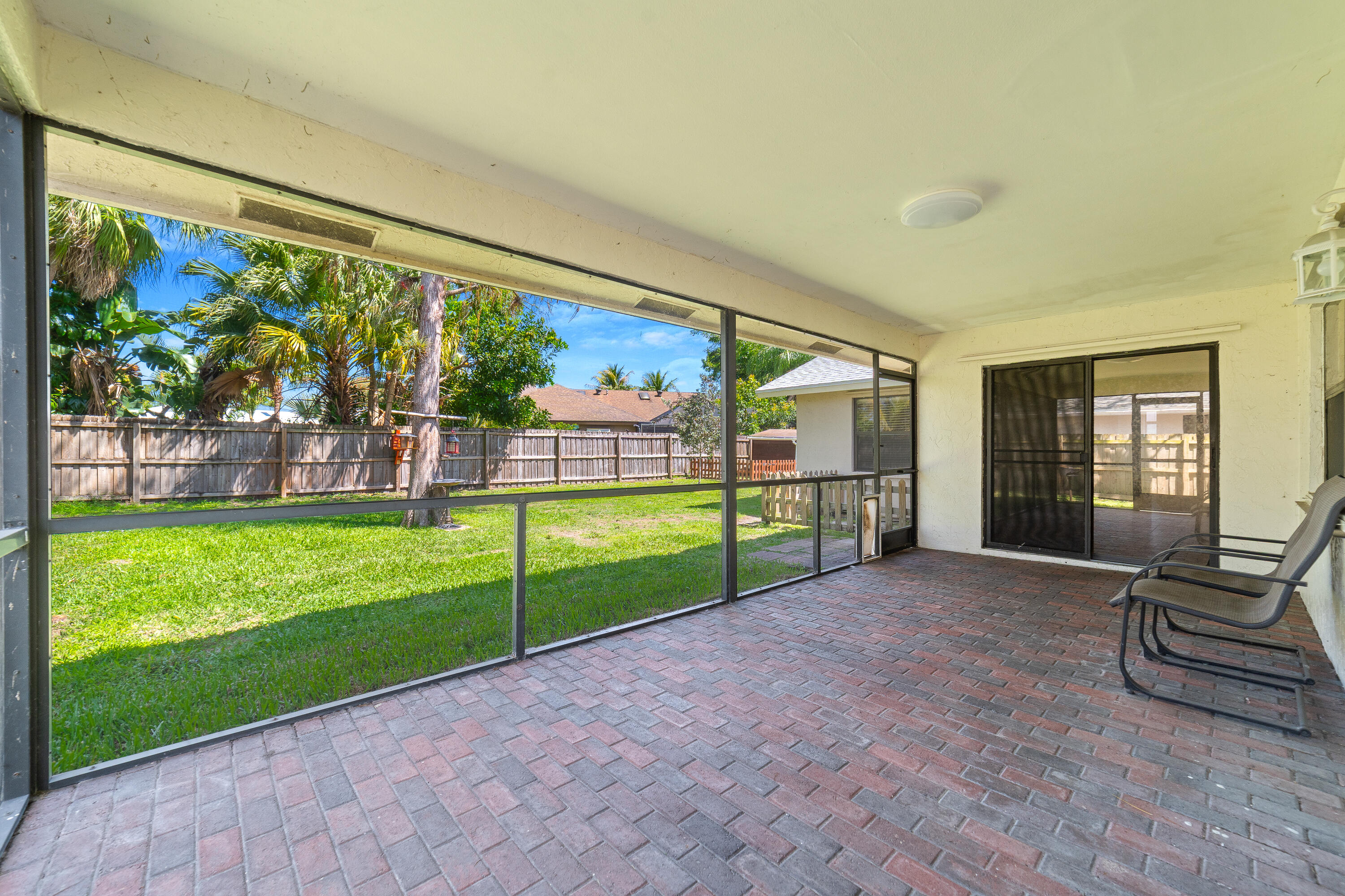 SUGAR POND MANOR OF WELLINGTON - Residential