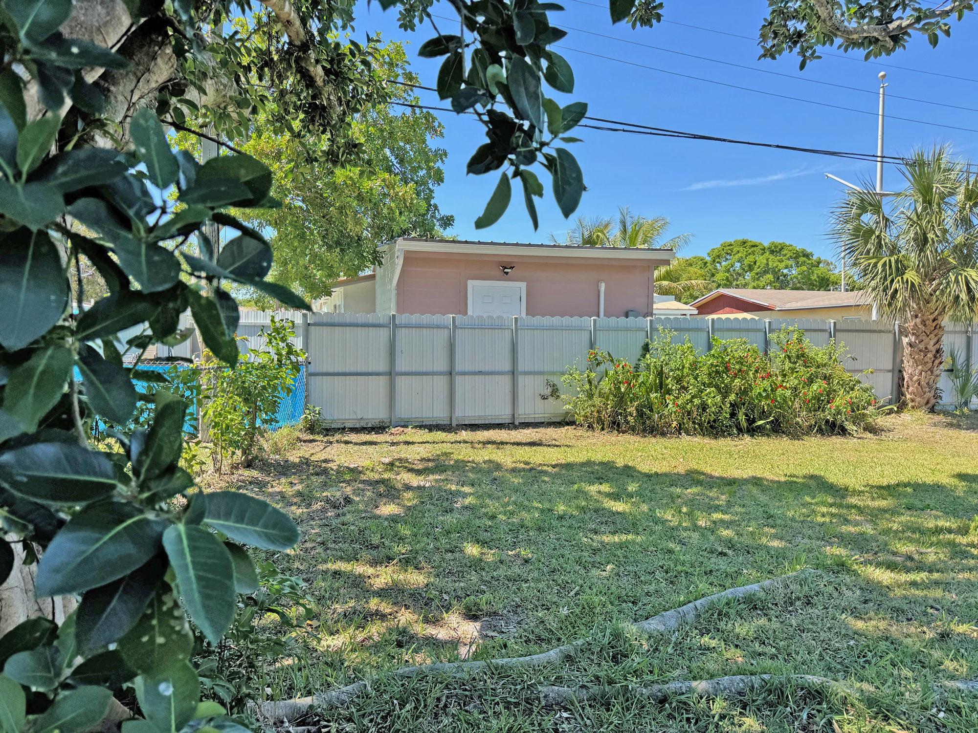 Lake Worth Hills Add 03 - Residential