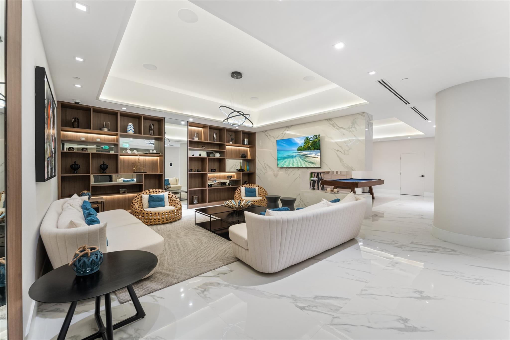 Williams Island - Residential