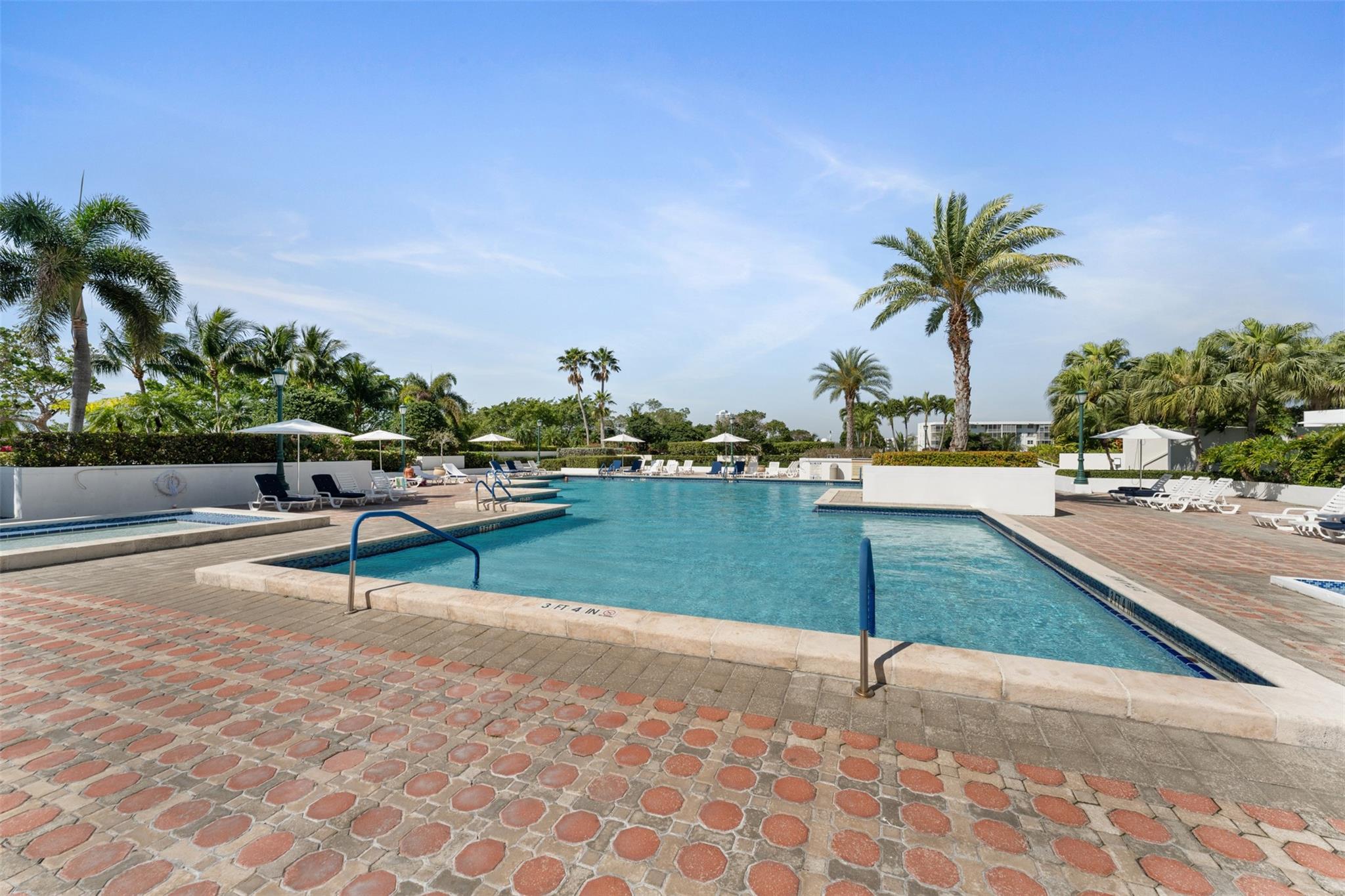 Williams Island - Residential