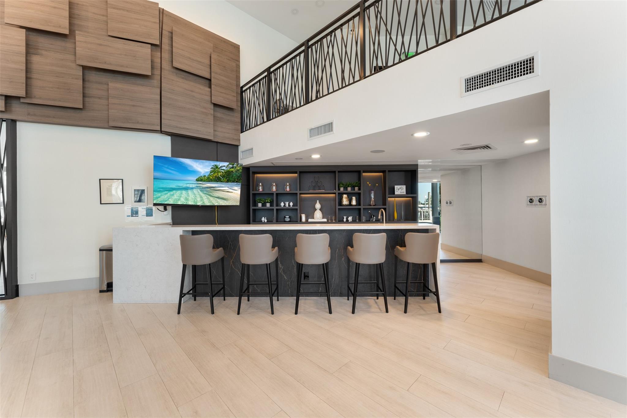 Williams Island - Residential