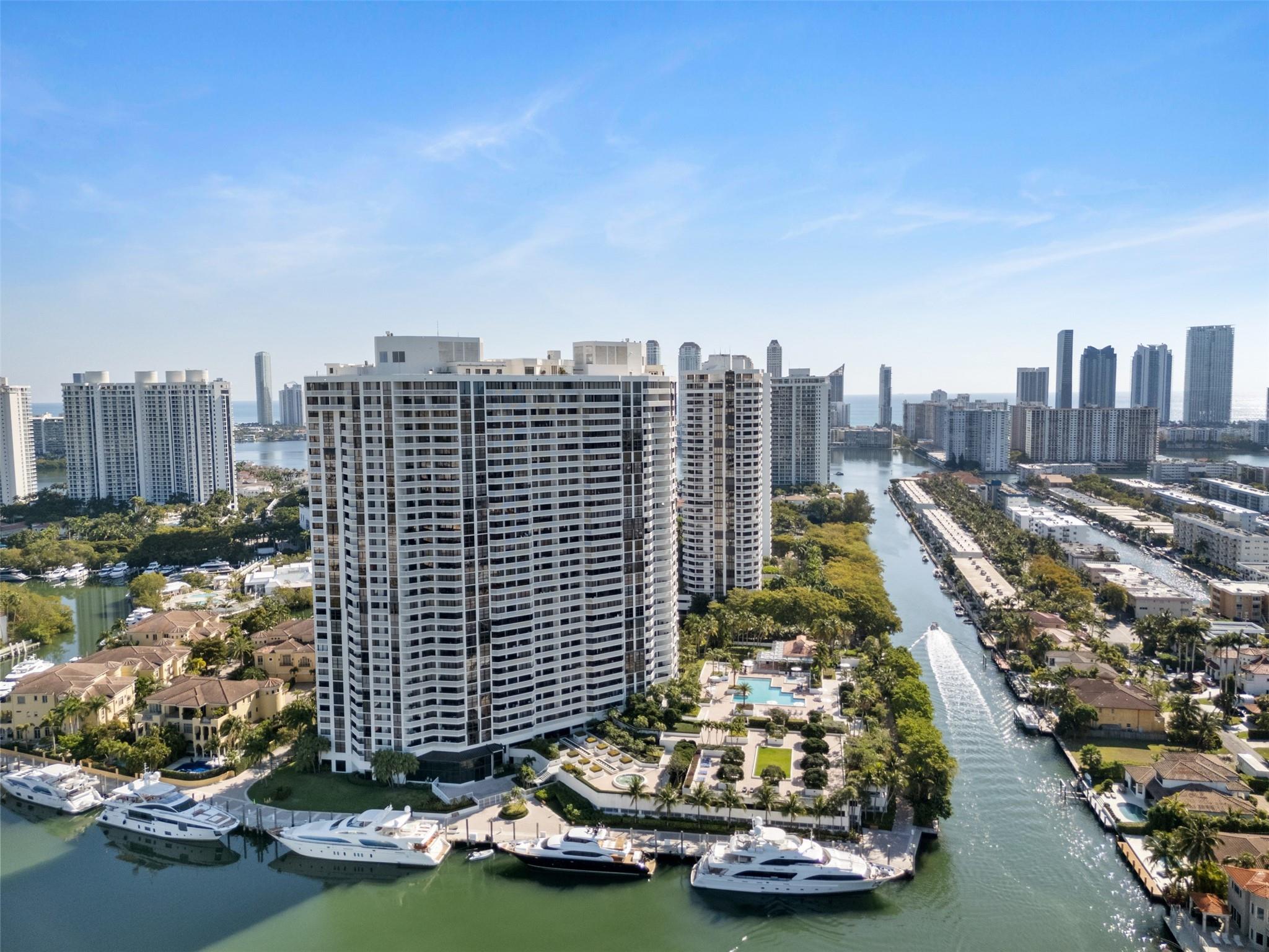 Williams Island - Residential