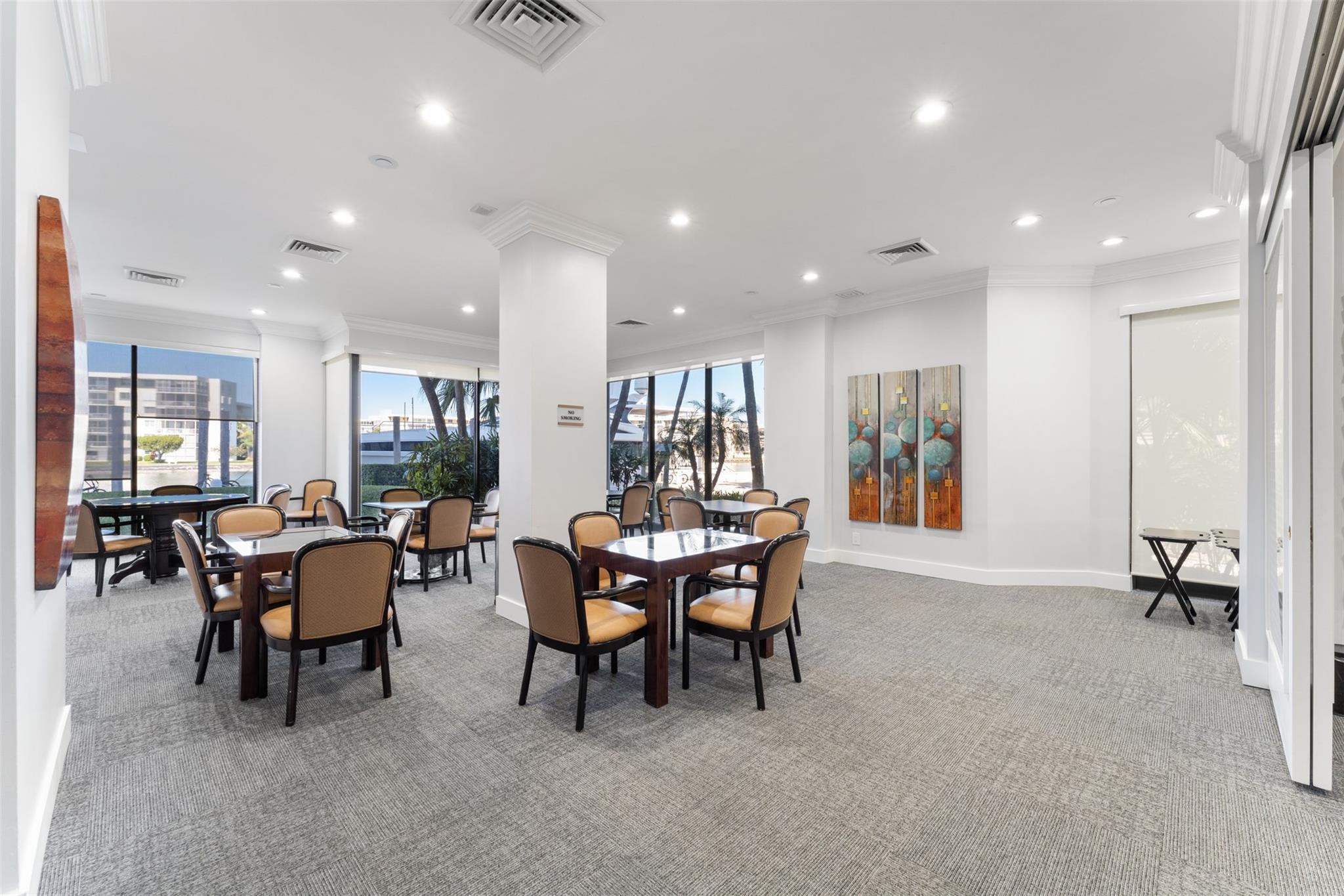 Williams Island - Residential